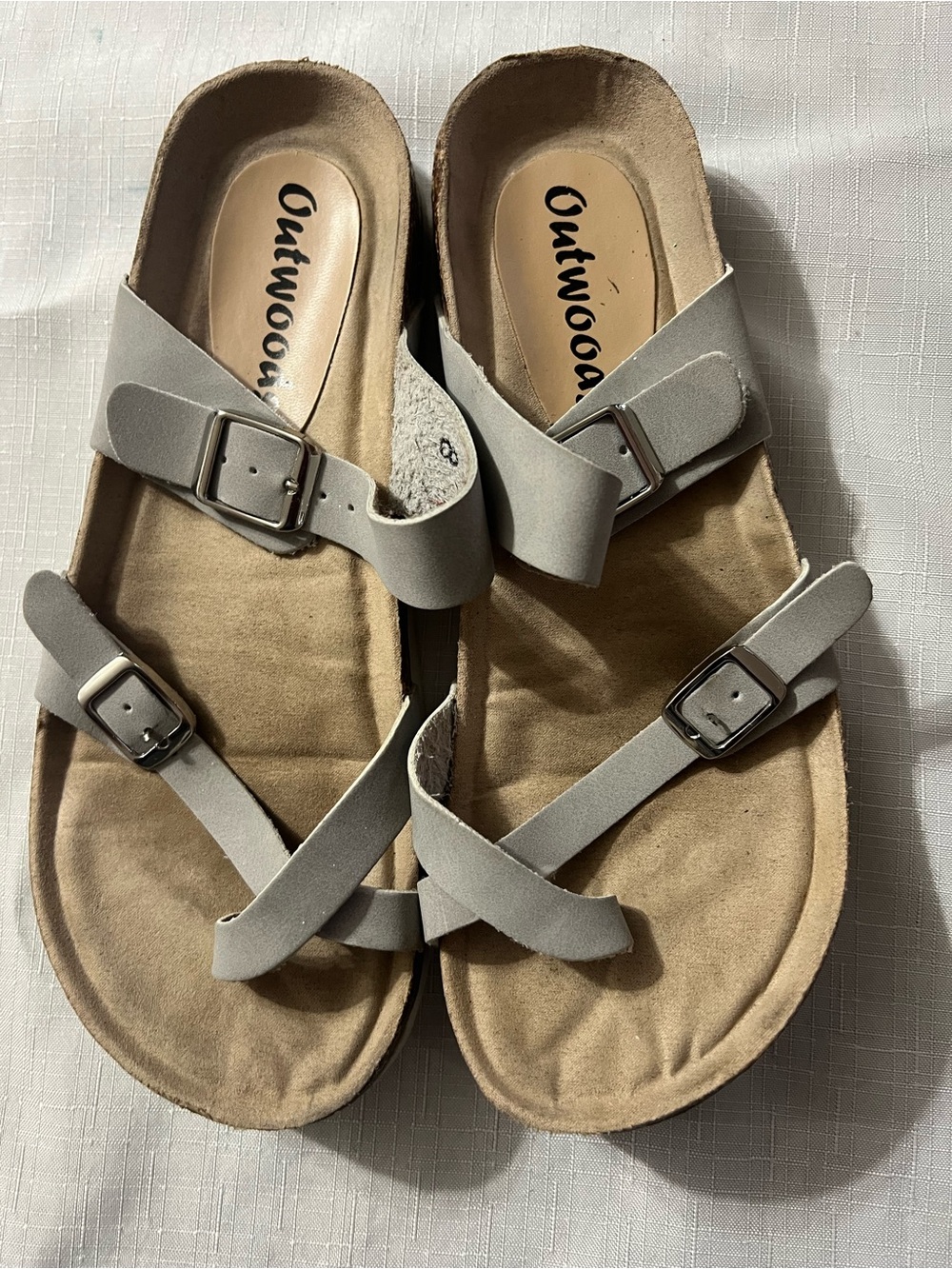 Outwoods Light Gray Cross-Strap Buckle Sandals - Picture 2 of 3
